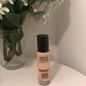 MUFE Makeup Forever Reboot Foundation